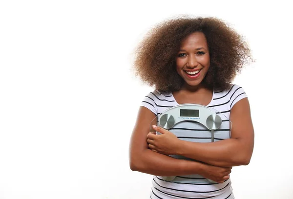 Mulher Afro Americana Bonita Está Segurando Balança Peso — Fotografia de Stock