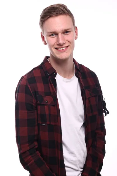 Caucasiano Jovem Está Sorrindo — Fotografia de Stock