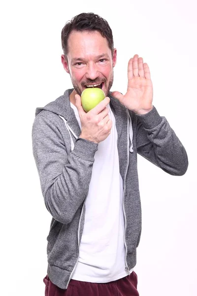 Caucasiano Jovem Comendo Maçã — Fotografia de Stock