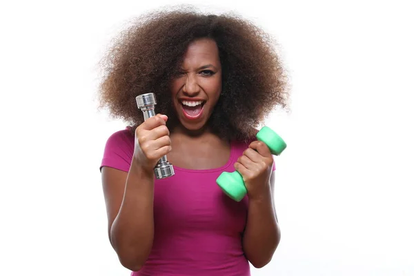 Mulher Afro Americana Bonita Está Exercitando Com Halteres — Fotografia de Stock