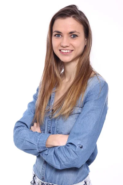 Menina Caucasiana Bonita Está Sorrindo — Fotografia de Stock