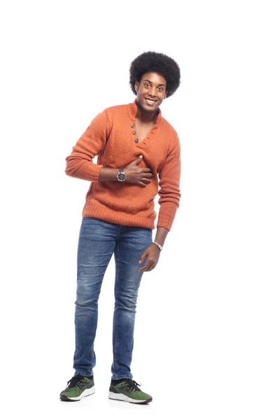 Sonriente Hombre Negro Posando —  Fotos de Stock