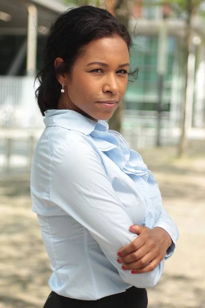 Hermosa Mujer Afroamericana Serio Pensando — Foto de Stock