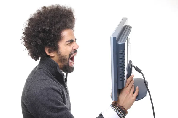 Hombre Negro Usando Monitor Computadora Imágenes de stock libres de derechos