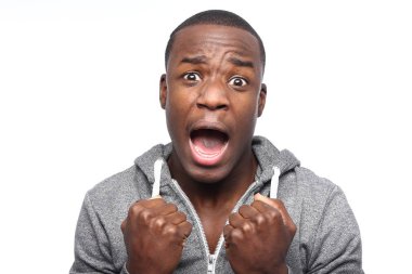 Siyah adam poz çığlık