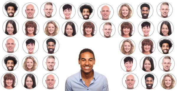 Homem Afro Americano Está Sorrindo Fundo Ícones Com Rostos Pessoas — Fotografia de Stock