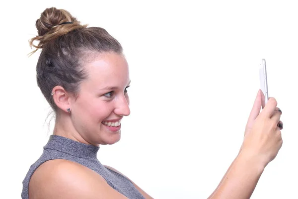 Caucásico Chica Está Viendo Teléfono Móvil — Foto de Stock