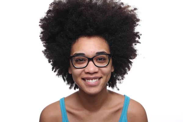 Hermosa Mujer Afro Americana Sonríe —  Fotos de Stock