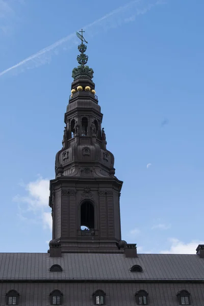 Turm des Schlosses Christiansborg in Kopenhagen — Stockfoto