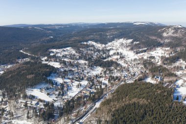 Kış dağ manzara havadan görünümü