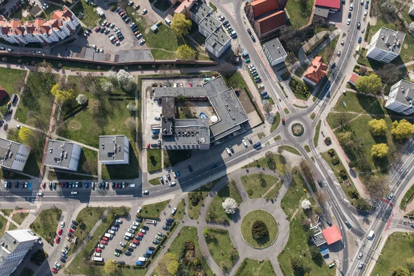 Вид с воздуха на пригороды города — стоковое фото