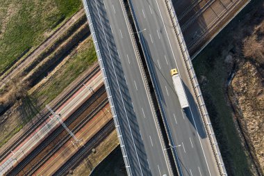 Otobanın havadan görünüşü