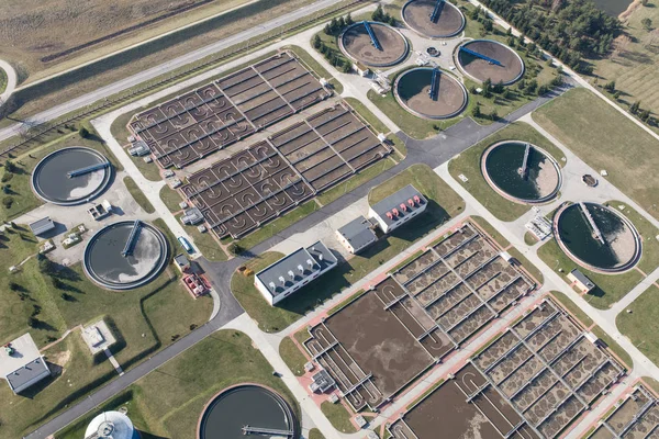Pemandangan udara dari pengolahan air limbah tanaman — Stok Foto