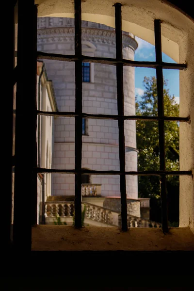 Krasiczyn, Polonya. Kalenin birçok Polonyalı kral tarafından ziyaret edildi. Krasicki Palace 