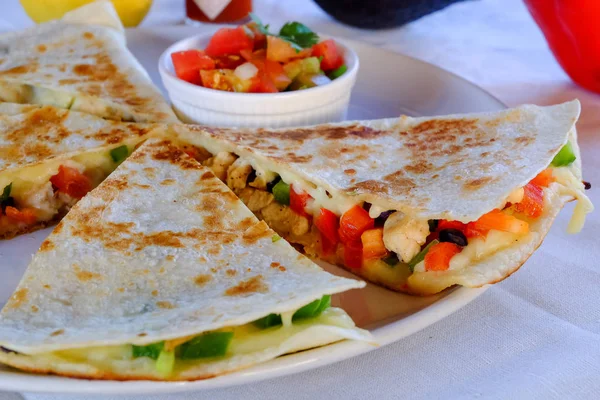 Mexican Quesadillas Chicken Cheese Vegetables Salsa — Stock Photo, Image