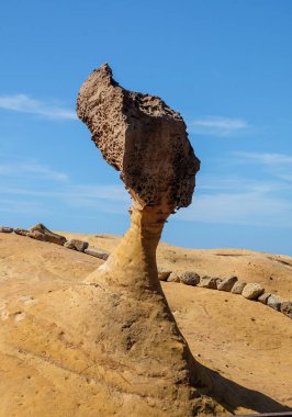 Kraliçe kafa Rock Yehliu Geopark, Tayvan. Benzersiz jeolojik oluşumlar.