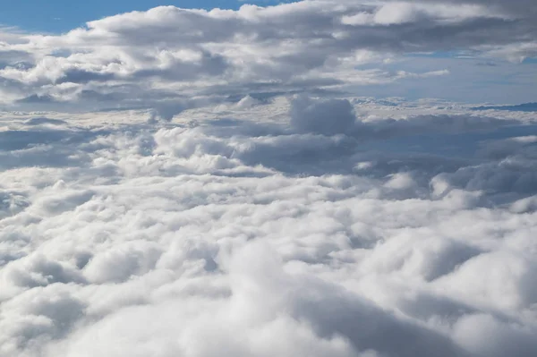 Cumulus Vue Paysage Nuageux Depuis Une Fenêtre Avion Sur Fond — Photo