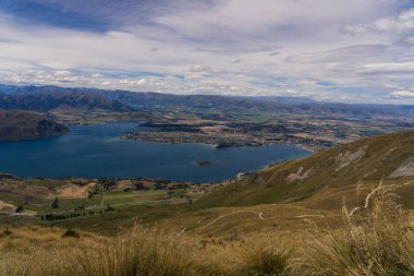 Roys 'un wanaka Yeni Zelanda' daki muhteşem manzarası, wanaka Roys tepesindeki harika manzara, Yeni Zelanda, Yeni Zelanda 'daki manzara fotoğrafçılığı, wanaka' da gidilecek yer.