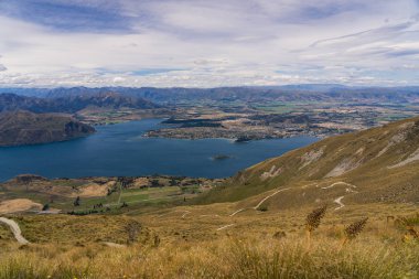 Roys 'un wanaka Yeni Zelanda' daki muhteşem manzarası, wanaka Roys tepesindeki harika manzara, Yeni Zelanda, Yeni Zelanda 'daki manzara fotoğrafçılığı, wanaka' da gidilecek yer.