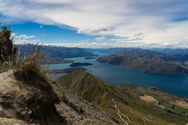 Roys 'un wanaka Yeni Zelanda' daki muhteşem manzarası, wanaka Roys tepesindeki harika manzara, Yeni Zelanda, Yeni Zelanda 'daki manzara fotoğrafçılığı, wanaka' da gidilecek yer.