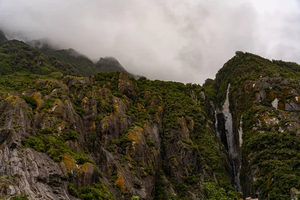 Watervallen Bij Franz Joseph Gletsjer Nieuw Zeeland Waterval Naast Een — Stockfoto