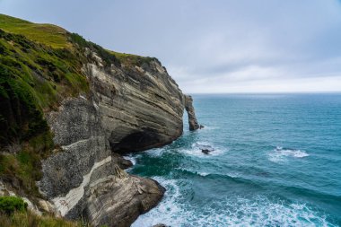 Able Tasman Ulusal Parkı Yeni Zelanda, Tasman Bölgesi Güney Adası Yeni Zelanda, Yeni Zelanda 'da Cape Farewell' de muhteşem engebeli bir kıyı şeridi..