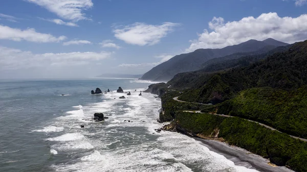 グリーマスの素晴らしい海岸線ニュージーランド ニュージーランドの西海岸 Punakaikiパンケーキ岩地域 ニュージーランドの空中風景写真 空撮画像 — ストック写真