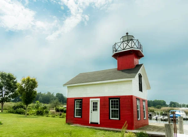 Saugatuck liman Michigan ABD 26th Ağustos 2018 üzerinde kırmızı ve beyaz deniz feneri