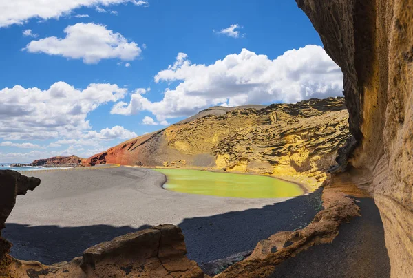 İspanya, Kanarya Adaları, Lanzarote 'deki Charco de los Clicos' un genel manzarası