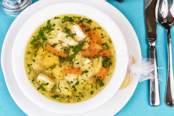 Středomořský Recept Kuře Zeleninu Mořské Plody Modrém Pozadí — Stock fotografie