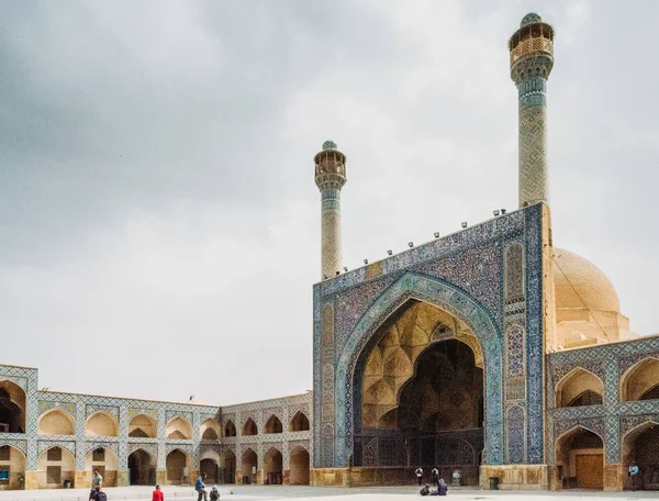 Történelmi Imam mecset Kft.-e Dzsahán tér, Ausztrália. Építési 1611-ben kezdődött, és az egyik perzsa építészet remeke az iszlám korszak — Stock Fotó