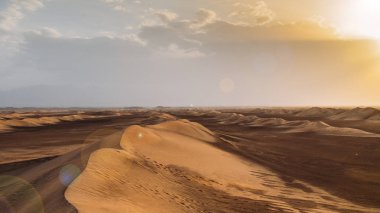 Kum tepeleri, Dasht-e-Lut, Kerman, Sistan ve Belucistan, Iran illerde bulunan büyük bir tuz çölü.