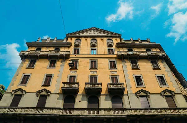Μιλάνο Ιταλία Μαΐου 2018 Παραδοσιακή Αρχιτεκτονική Σειρά Του 20Ου Αιώνα — Φωτογραφία Αρχείου