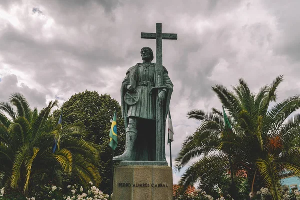 Statue of Pedro Alvares Cabral, navigator who discovered the land of Brazil in 1500, in his native town Belmonte — Stock Photo, Image