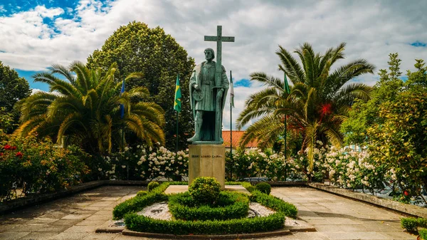 Statue of Pedro Alvares Cabral, navigator who discovered the land of Brazil in 1500, in his native town Belmonte — Stock Photo, Image