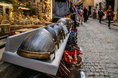Ortaçağ Turistik Hediyelik eşya Carcassonne, Fransa, bir tepenin kasabada bir UNESCO Dünya Miras Listesi arıyor