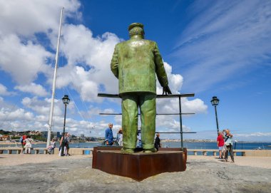 Dom Carlos heykel yaz günde Cascais şehir kıyı sokakta duruyor