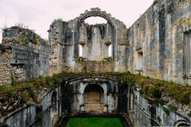Tomar, Portekiz - 10 Haziran 2018: Knights Templar Tomar, Portekiz tarafından - Unesco Dünya Mirası Ref inşa Tomar 12. yüzyıl manastır kalıntıları: 265