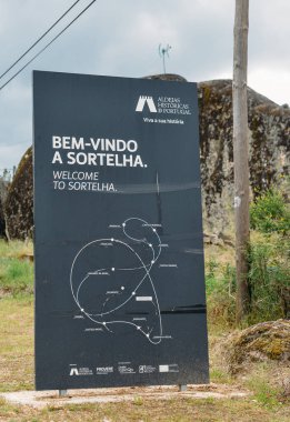 Sortelha tarihsel dağ köyü, Portugals tarihi köy rotasına dahil Ortaçağ müstahkem duvar içinde inşa