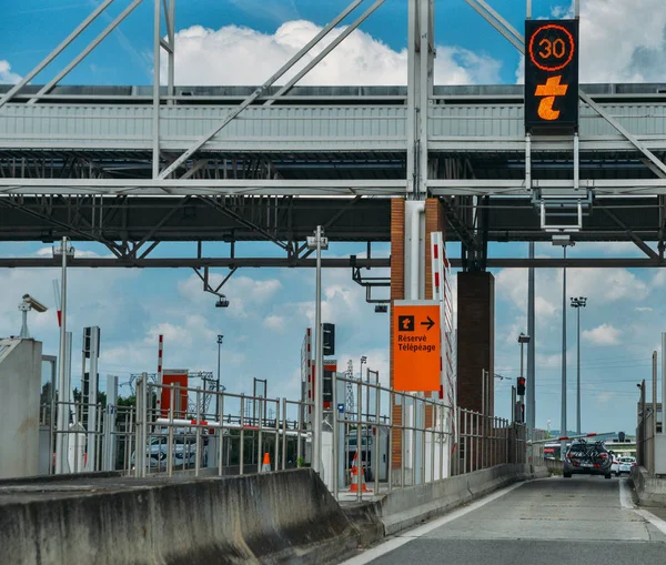 Ücretli Otoban, otoyol istasyonu Fransa, noktasından geçen arabalar peage