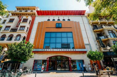 Tarragona 698-koltuk tiyatro ana Promenade Rambla Nova tiyatrodur. 1924'te Mimar Xavier Climent tarafından inşa