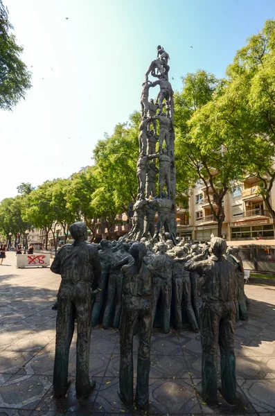Monument of Els Castellers monument, meaning pyramid of people, built traditionally at festivals in the Catalonia region of spain — Stock Photo, Image