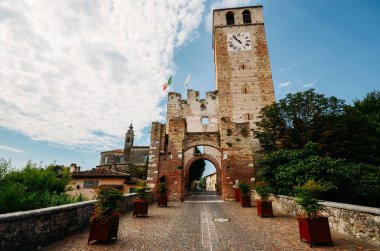Castellaro Lagusello, Mantova, Italy