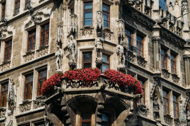 Heykeller Neues Rathaus Marienplatz, Münih, Almanya üzerinde cephe üzerinde