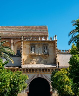 Endülüs Cordoba sayfasından Patio de los Naranjos - UNESCO Dünya Miras Listesi dışında
