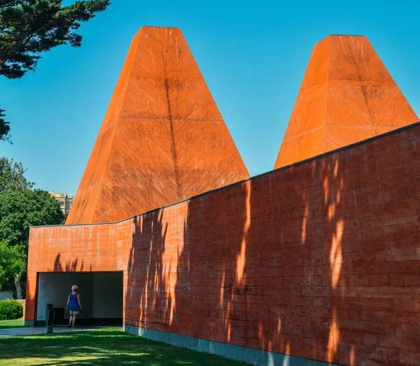 Casa das Historias Paula Rego Museum - Architekt Eduardo Souto de Moura v Cascais, Portugalsko — Stock fotografie