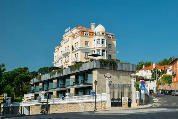 Fasada w stylu Belle Epoque Hotel Inglaterra Estoril, znany hosting szpiegów II wojny światowej — Zdjęcie stockowe