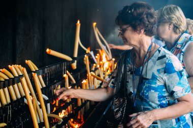 Dini hacı ışık mumlar, Kutsal Fatima, olarak da bilinen Basilica of Our Lady Fatima, Portekiz