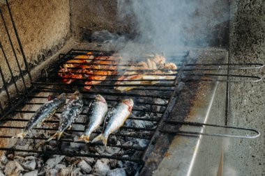 Izgara tuzlu uskumru ızgara closeup balık