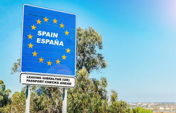 Hard contentious border from UK Territory of Gibraltar to Spain — Stock Photo, Image